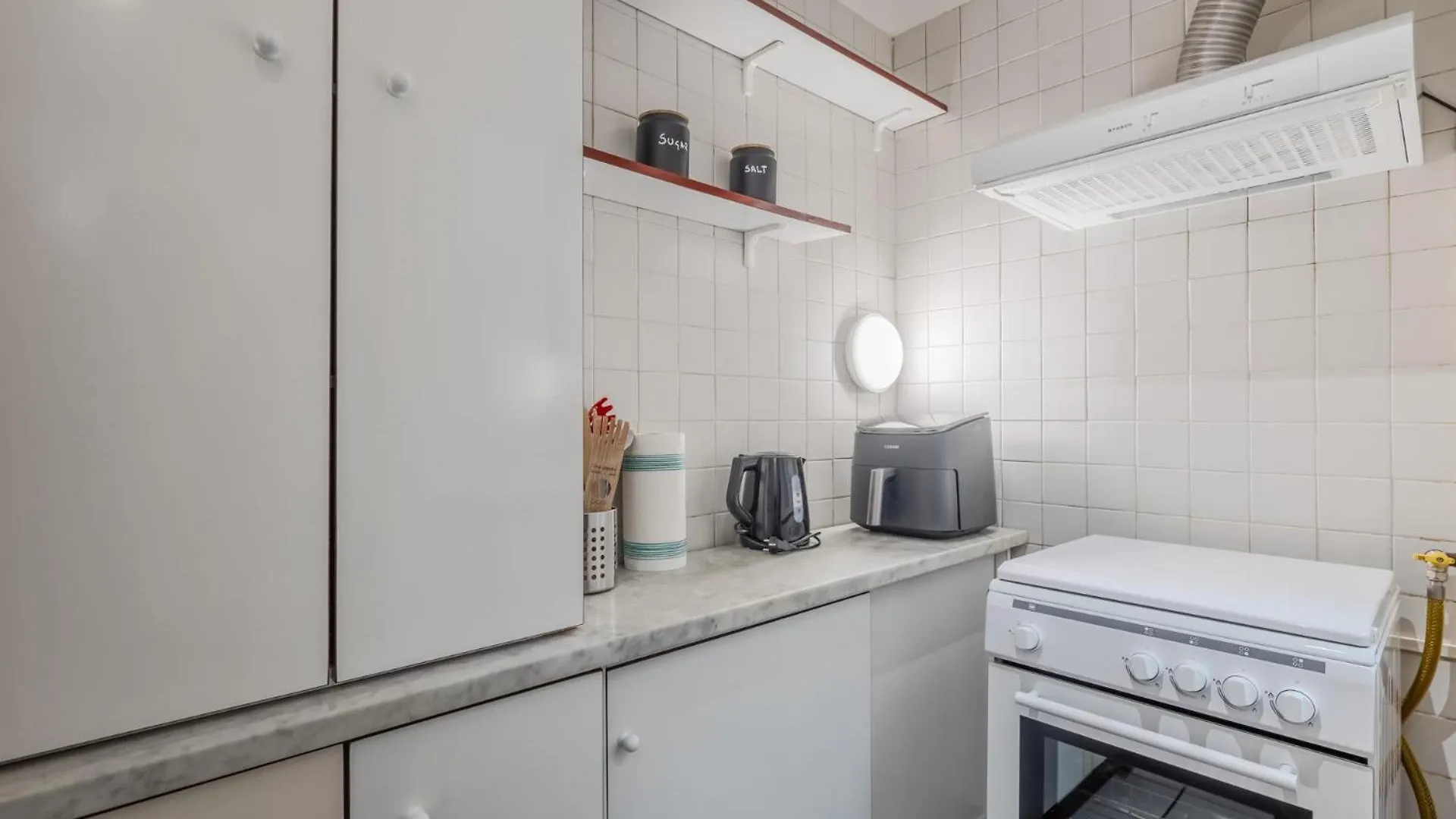 Vibrant Trastevere 2 Bedrooms On Via Del Moro Rome 0*,