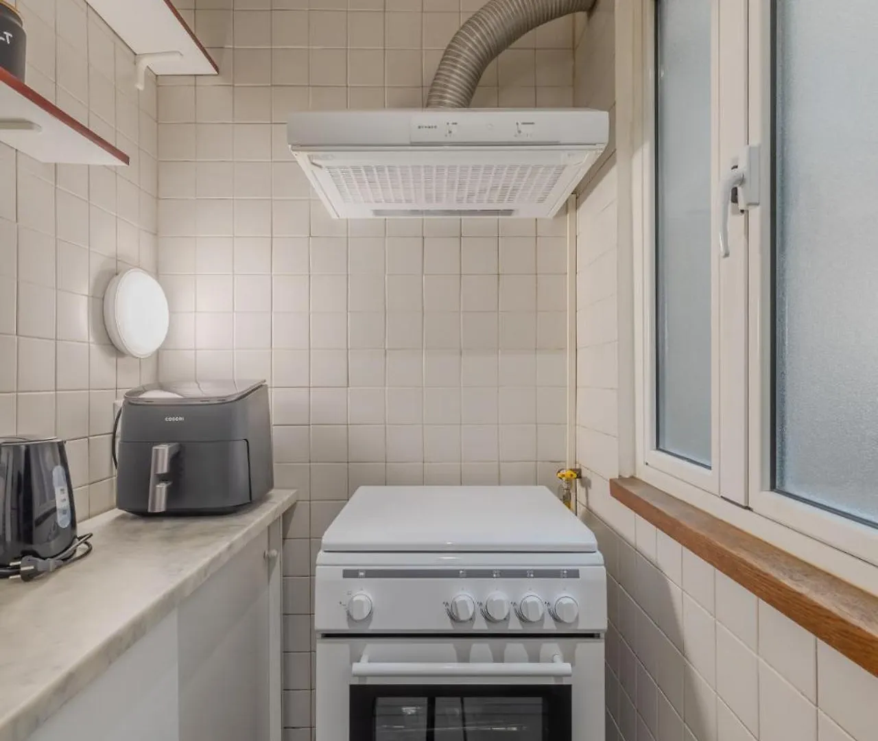 Vibrant Trastevere 2 Bedrooms On Via Del Moro Rome Apartment