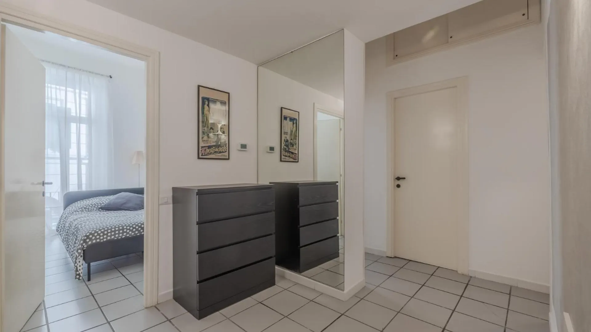 Vibrant Trastevere 2 Bedrooms On Via Del Moro Rome Apartment