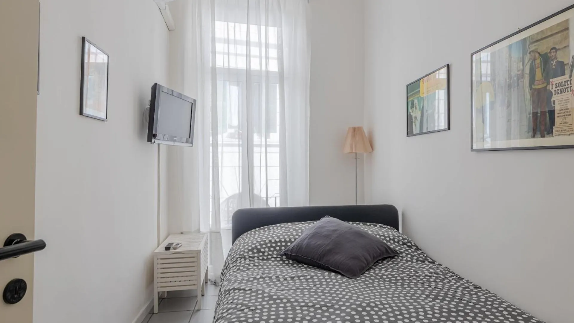 Vibrant Trastevere 2 Bedrooms On Via Del Moro Roma Daire